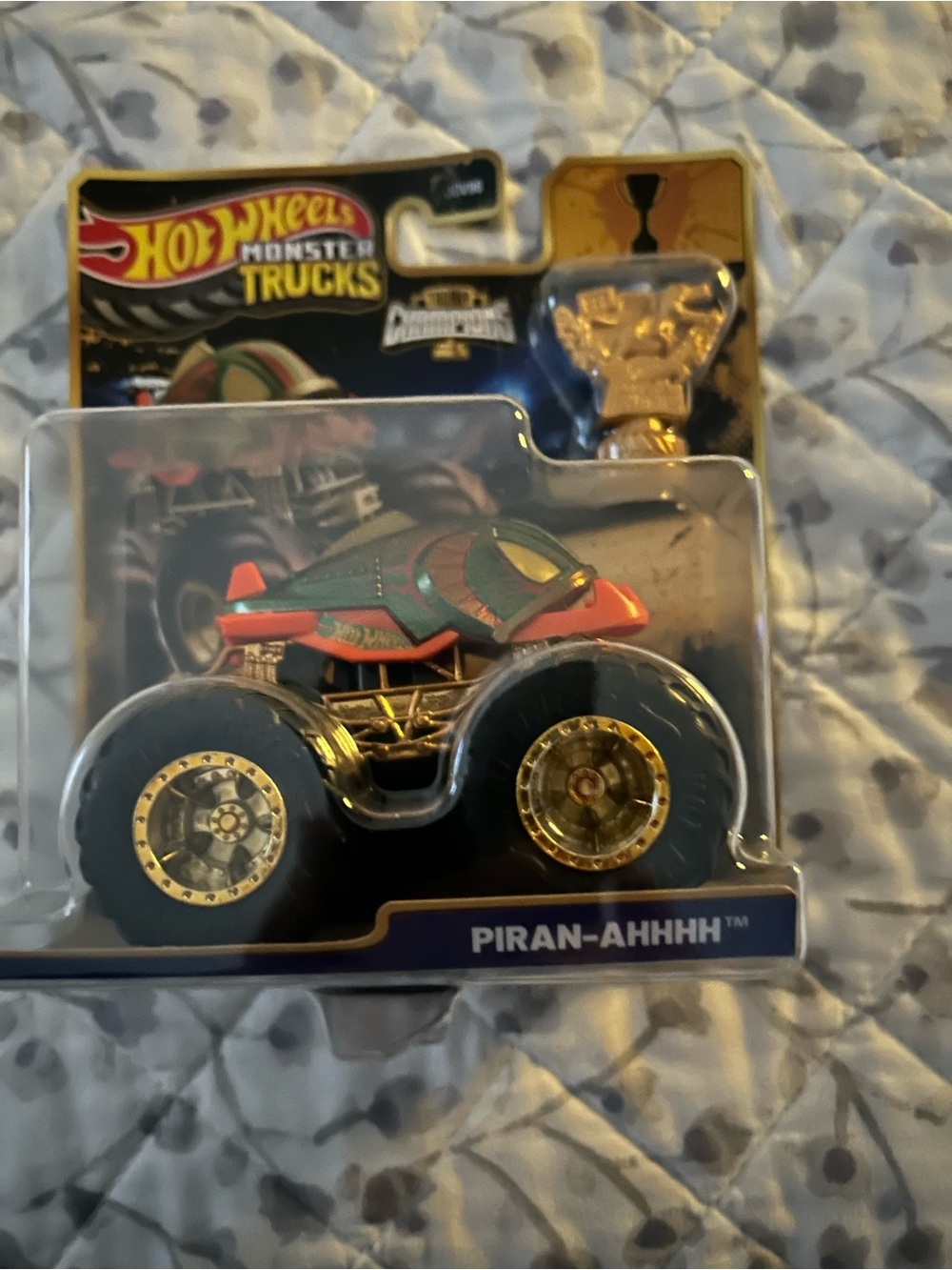 Hot Wheels Piran-AHHHH Monster Truck